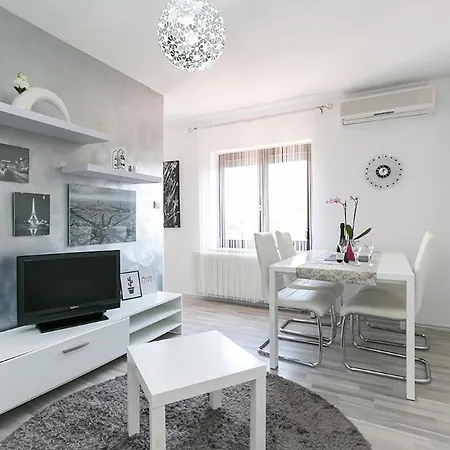 Maria Leni Apartman Vrsar